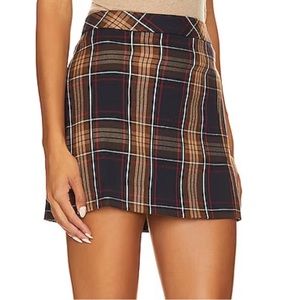Cameron Skirt in Navy Plaid
Steve Madden